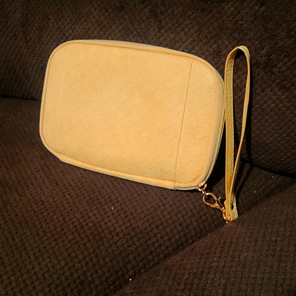 Wristlet